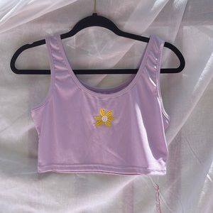 NWT DAISY EMBROIDERED CROP TANK TOP